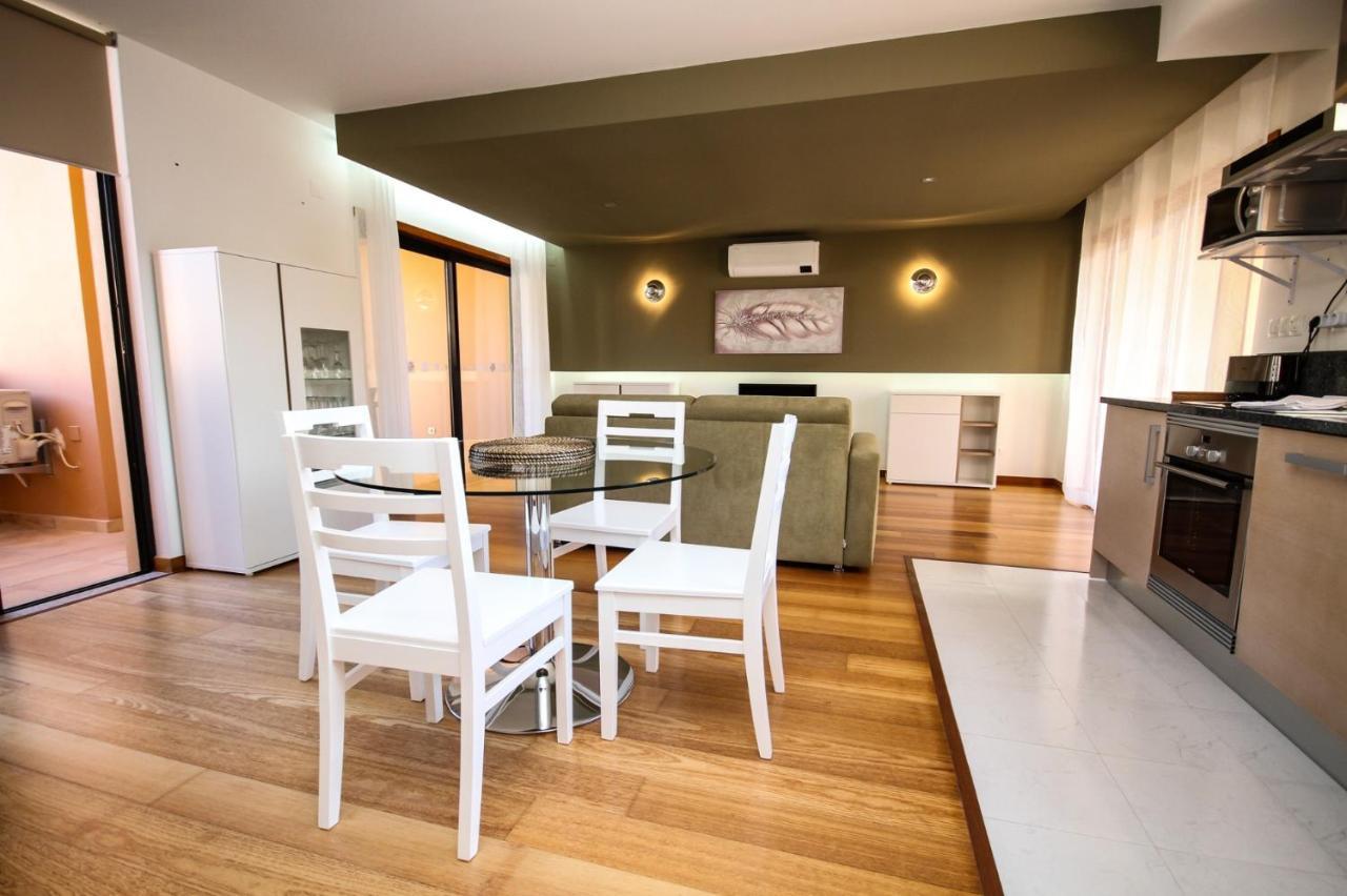 Luxury Apartment - T1 Vue Sur Piscine - Praia Da Luz Екстер'єр фото